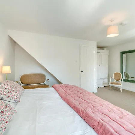 The Reading Tatil Evi